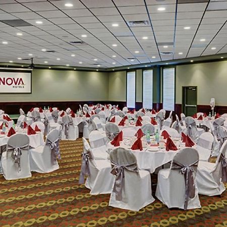 Chateau Nova Hotel 麦克默里堡 外观 照片
