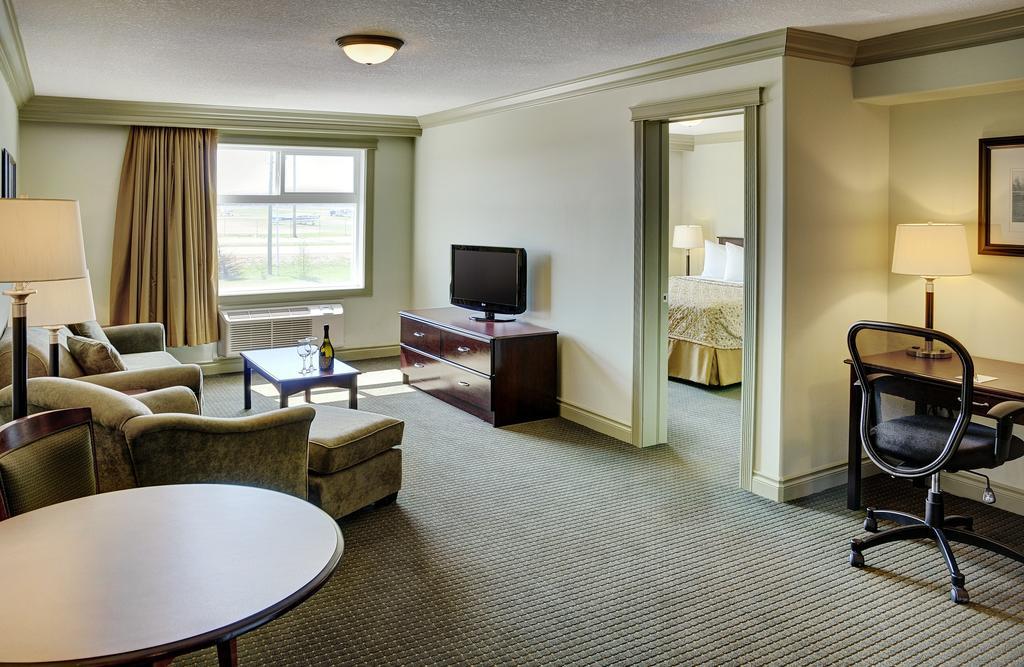 Chateau Nova Hotel 麦克默里堡 客房 照片