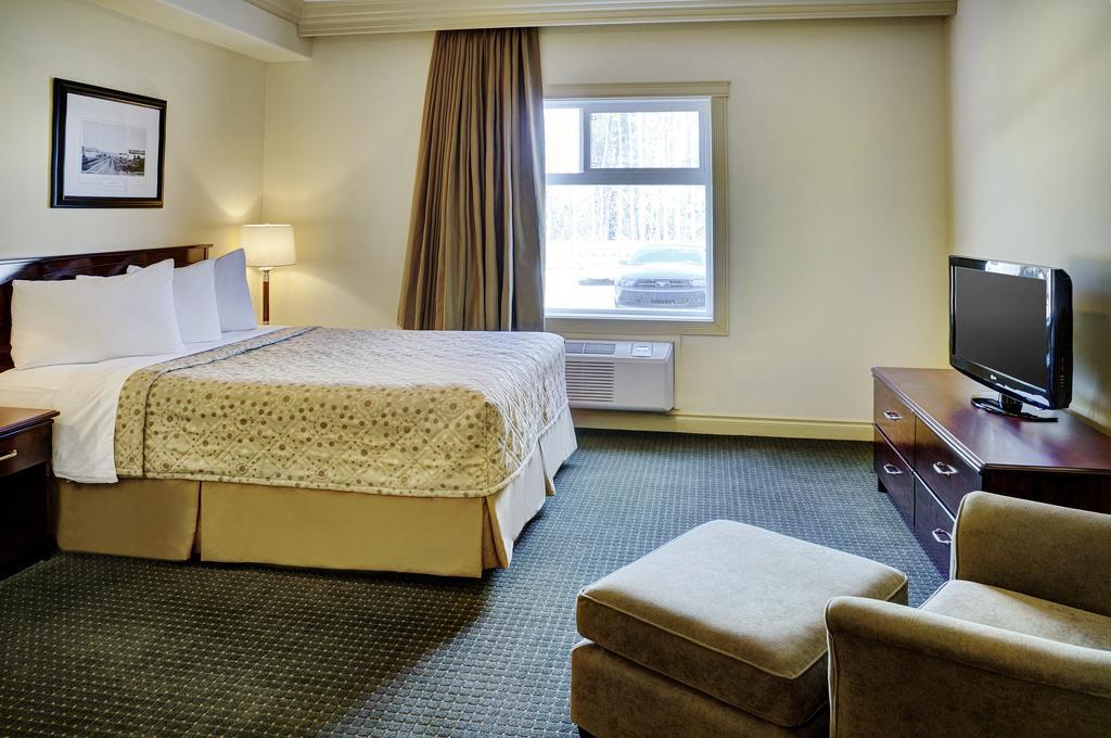 Chateau Nova Hotel 麦克默里堡 客房 照片