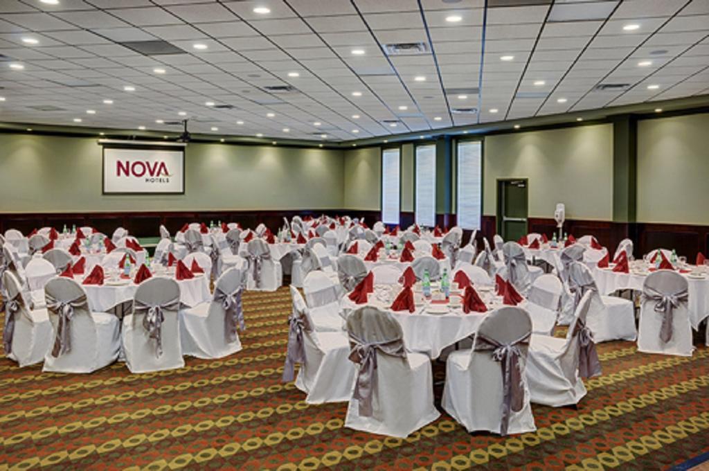 Chateau Nova Hotel 麦克默里堡 外观 照片