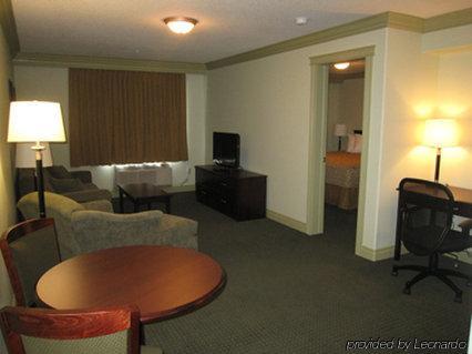 Chateau Nova Hotel 麦克默里堡 客房 照片